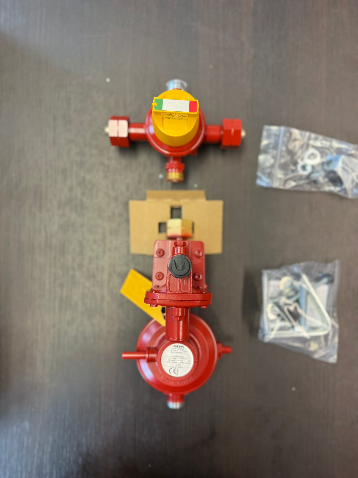 Gasregler + automatisches umschaltventil