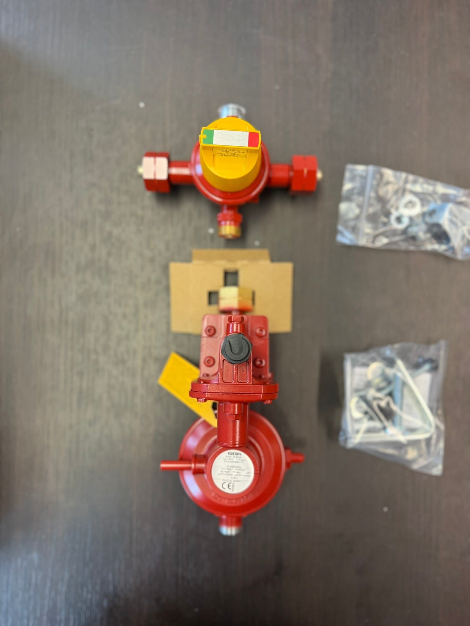 Gasregler + automatisches umschaltventil